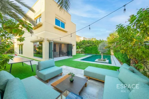 Villa in Meadows 8, Meadows, Dubai 4 bedrooms, 362 sq.m. № 122615 - photo 19
