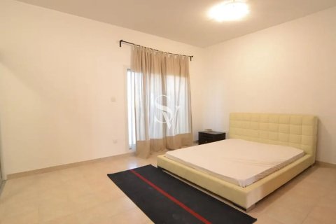 Villa in District 15, Jumeirah Village Circle, Dubai 4 bedrooms, 130 sq.m. № 96718 - photo 7