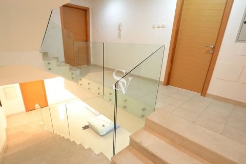 Villa in District 15, Jumeirah Village Circle, Dubai 4 bedrooms, 130 sq.m. № 96718 - photo 8