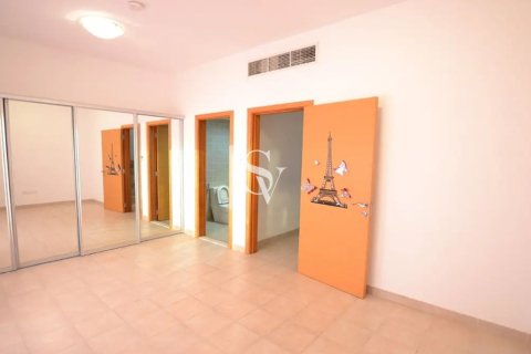 Villa in District 15, Jumeirah Village Circle, Dubai 4 bedrooms, 130 sq.m. № 96718 - photo 13