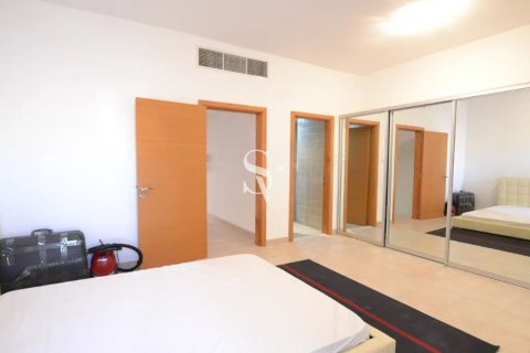 Villa in District 15, Jumeirah Village Circle, Dubai 4 bedrooms, 130 sq.m. № 96718 - photo 11