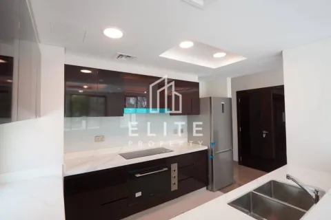 Снять в аренду таунхаус в Silver Springs, DAMAC Hills (Akoya by DAMAC), Дубай: 6 спален, 340м², № 89650 - фото 9