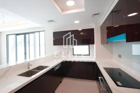 Снять в аренду таунхаус в Silver Springs, DAMAC Hills (Akoya by DAMAC), Дубай: 6 спален, 340м², № 89650 - фото 5