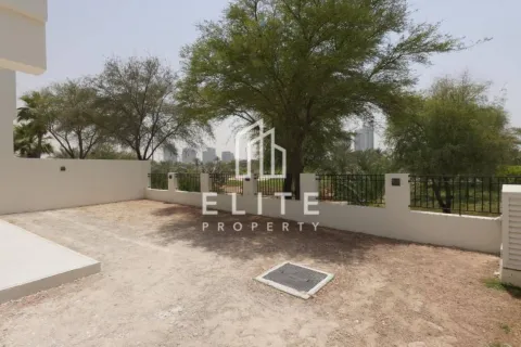 Снять в аренду таунхаус в Silver Springs, DAMAC Hills (Akoya by DAMAC), Дубай: 6 спален, 340м², № 89650 - фото 14