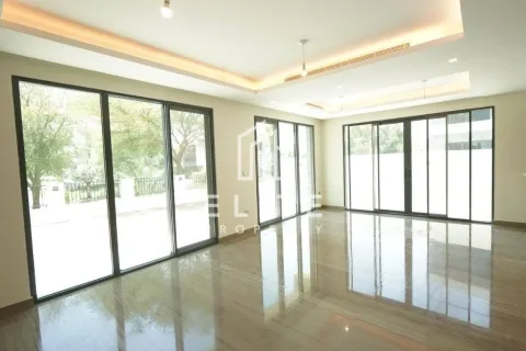 Снять в аренду таунхаус в Silver Springs, DAMAC Hills (Akoya by DAMAC), Дубай: 6 спален, 340м², № 89650 - фото 2