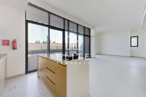 Снять в аренду виллу в Дубае: 5 спален, № 89653 - фото 4