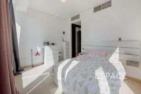 Apartamento en Silverene Tower B, Dubai Marina, Dubai, 1 dormitorio, 76 m², № 61997 - foto 8