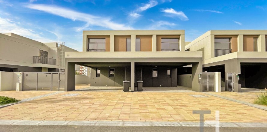 Вилла в Dubai South (Dubai World Central), Дубай, 3 спальни, 238м², № 13588