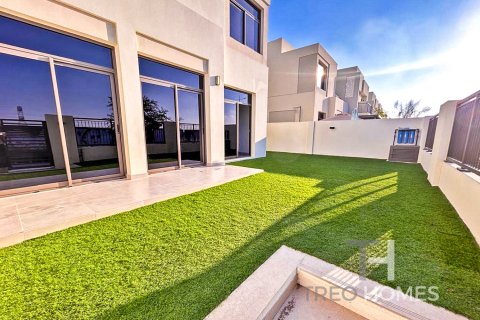 Maison de ville à Town Square, Dubai, 4 chambres, 228 m², № 13595 - photo 1