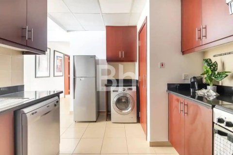 Apartment in Jumeirah Beach Residence, Dubai 2 bedrooms, 120 sq.m. № 57596 - photo 13