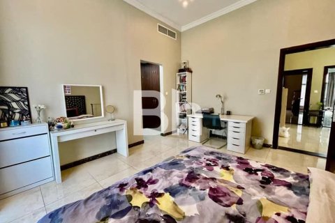 Villa en The Villa, Dubai, 5 dormitorios, 561 m², № 57601 - foto 10