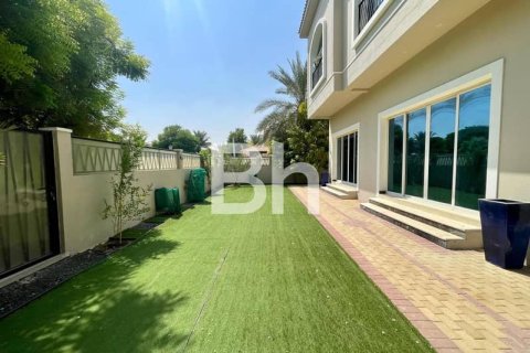 Villa en The Villa, Dubai, 5 dormitorios, 561 m², № 57601 - foto 25