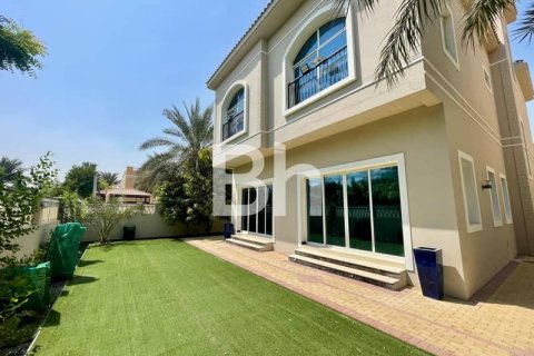 Villa en The Villa, Dubai, 5 dormitorios, 561 m², № 57601 - foto 30