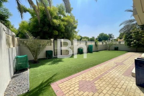 Villa en The Villa, Dubai, 5 dormitorios, 561 m², № 57601 - foto 26