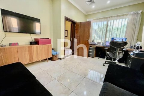 Villa en The Villa, Dubai, 5 dormitorios, 561 m², № 57601 - foto 13