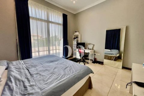 Купить виллу в The Villa, Дубай: 5 спален, 561м², № 57601 - фото 23