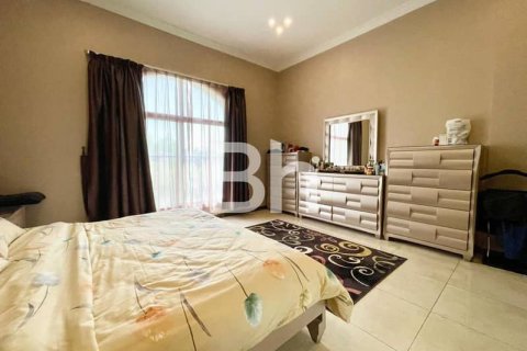 Villa en The Villa, Dubai, 5 dormitorios, 561 m², № 57601 - foto 3