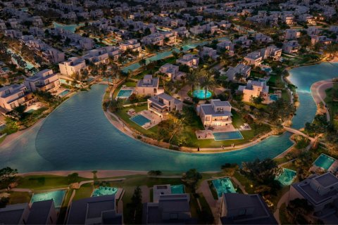 Villa in Dubai 6 bedrooms, 2028 sq.m. № 103628 - photo 8
