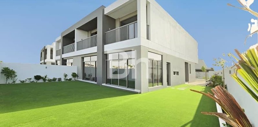 Вилла в Dubai South (Dubai World Central), Дубай, 5 спален, 392м², № 24890