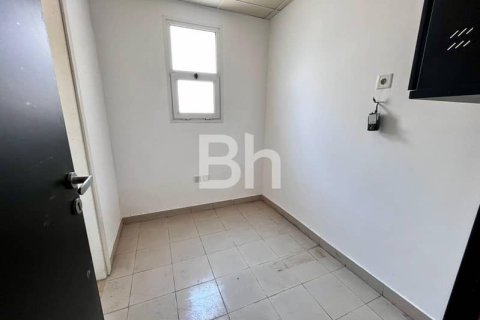Villa in Jumeirah Village Triangle, Dubai 2 bedrooms, 62 sq.m. № 24894 - photo 14