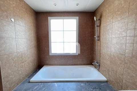 Villa in Jumeirah Village Triangle, Dubai 2 bedrooms, 62 sq.m. № 24894 - photo 9