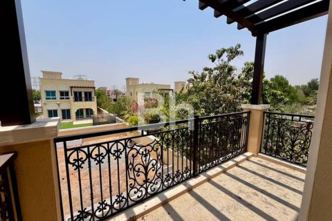 Villa in Jumeirah Village Triangle, Dubai 2 bedrooms, 62 sq.m. № 24894 - photo 7