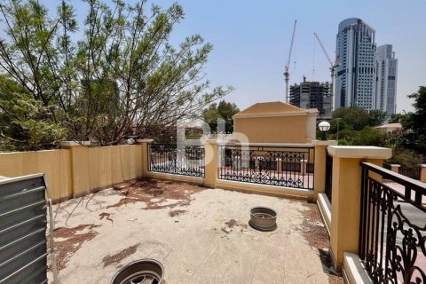 Villa in Jumeirah Village Triangle, Dubai 2 bedrooms, 62 sq.m. № 24894 - photo 4