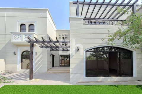 Townhouse in Mudon, Dubai 4 bedrooms, 352 sq.m. № 24888 - photo 1