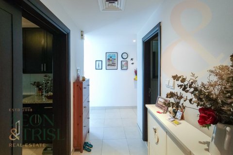 Apartamento en The Views, Dubai, 2 dormitorios, 140 m², № 62604 - foto 3
