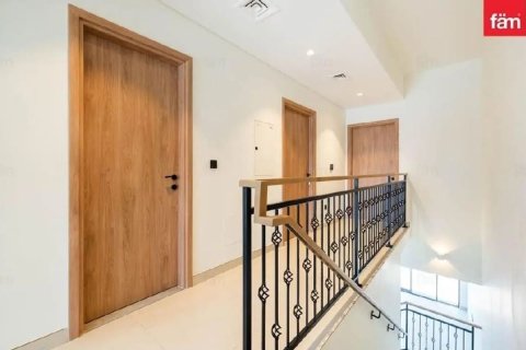 Townhouse in Dubai 4 bedrooms, 145.2 sq.m. № 139619 - photo 5