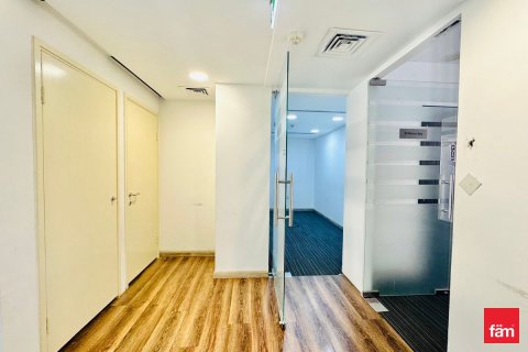 Снять в аренду офис в Deira, Дубай: 210.8м², № 60208 - фото 2