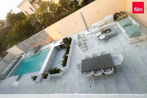 Купить виллу в Дубае: 6 спален, 755.5м², № 60206 - фото 10