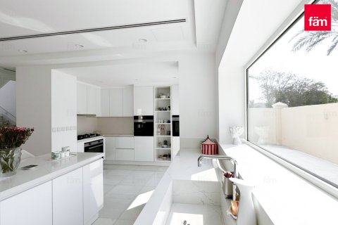 Купить виллу в Дубае: 6 спален, 755.5м², № 60206 - фото 5