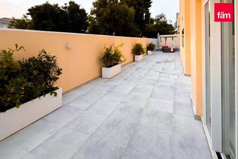 Купить виллу в Дубае: 6 спален, 755.5м², № 60206 - фото 17