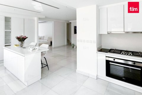 Купить виллу в Дубае: 6 спален, 755.5м², № 60206 - фото 4