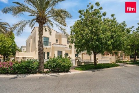Купить виллу в Дубае: 6 спален, 755.5м², № 60206 - фото 16