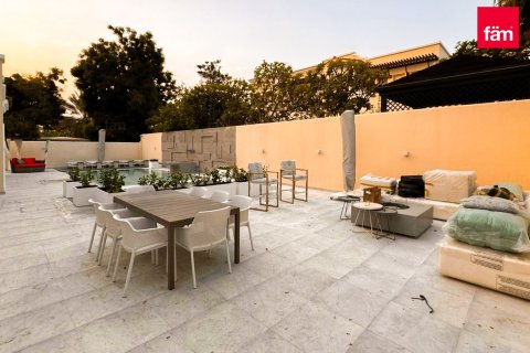 Купить виллу в Дубае: 6 спален, 755.5м², № 60206 - фото 13