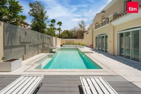 Купить виллу в Дубае: 6 спален, 755.5м², № 60206 - фото 21