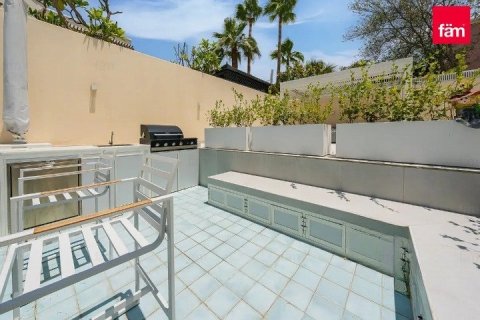 Купить виллу в Дубае: 6 спален, 755.5м², № 60206 - фото 27