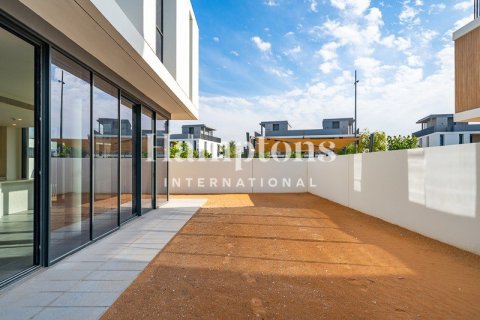 Villa en Arabian Ranches 3, Dubai, 5 dormitorios, 420.01446300 m², № 98196 - foto 12