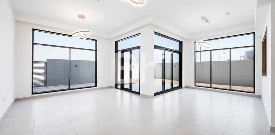 Вилла в Dubai South (Dubai World Central), Дубай, 4 спальни, 306м², № 24329