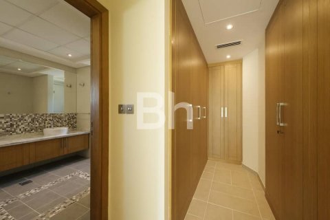 Villa in Jumeirah Park, Dubai 5 bedrooms, 435 sq.m. № 24327 - photo 11