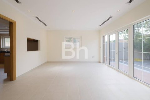 Villa in Jumeirah Park, Dubai 5 bedrooms, 435 sq.m. № 24327 - photo 21