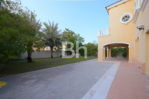 Villa in Jumeirah Park, Dubai 5 bedrooms, 435 sq.m. № 24327 - photo 26