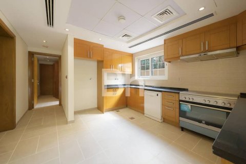 Villa in Jumeirah Park, Dubai 5 bedrooms, 435 sq.m. № 24327 - photo 20