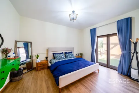 Adosado en Al Furjan, Dubai, 3 dormitorios, 262 m², № 71034 - foto 7