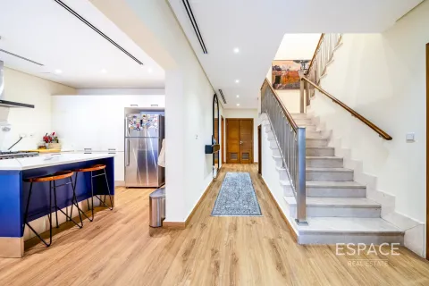 Adosado en Al Furjan, Dubai, 3 dormitorios, 262 m², № 71034 - foto 1