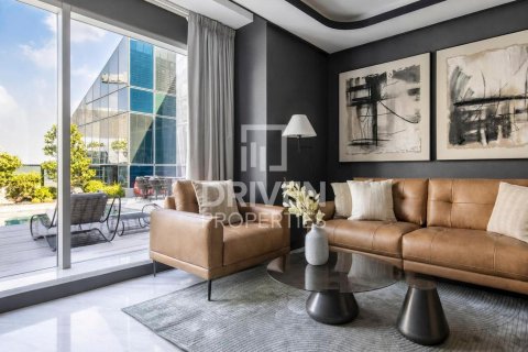 Apartment in Business Bay, Dubai 1 bedroom, 74.32 sq.m. № 142632 - photo 2
