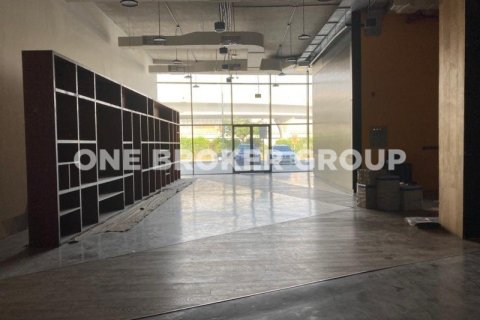 Office in Al Quoz, Dubai 3344.5 sq.m. № 221 - photo 4