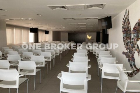 Office in Al Quoz, Dubai 3344.5 sq.m. № 221 - photo 9